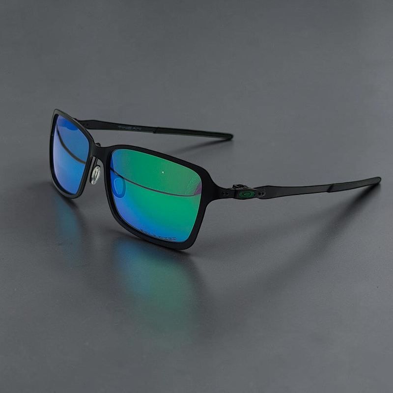 Gafas de sol OakGlasses Tincan con montura negra mate y lentes polarizadas de espejo verde azulado
