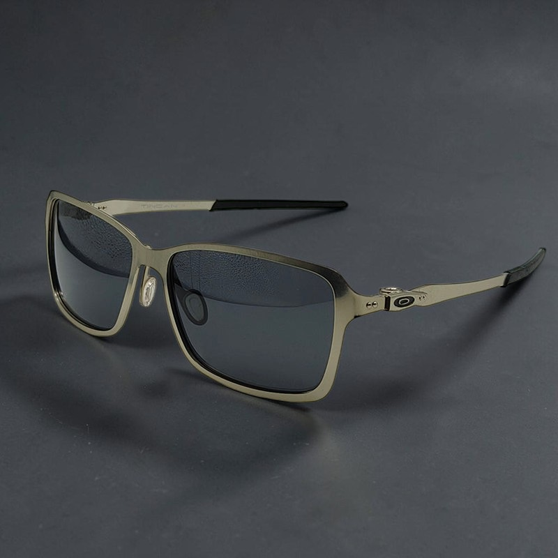 Gafas de sol OakGlasses Tincan con montura metálica plateada y lentes oscuras de estilo rectangular