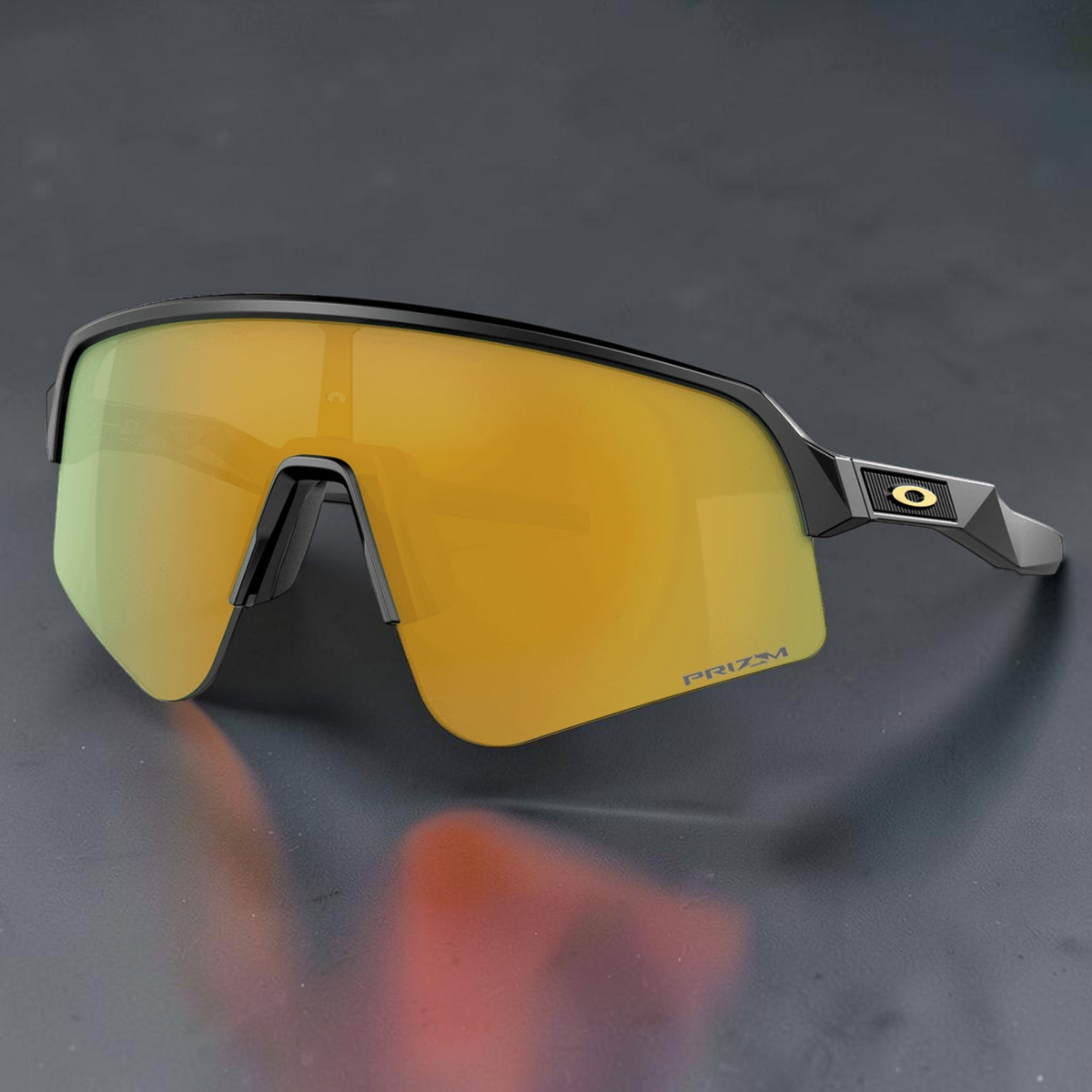 Gafas de sol deportivas OakGlasses Sutro Lite Sweep con montura negra y lentes Prizm doradas de pantalla completa