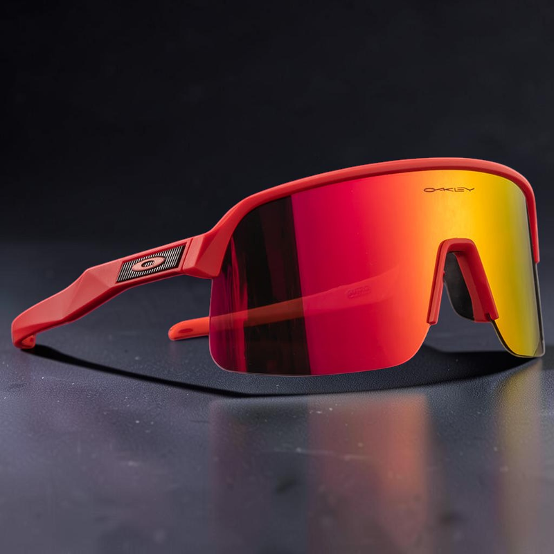 Gafas de sol deportivas OakGlasses Sutro Lite con montura roja y lentes de espejo degradadas en tonos naranja y rojo