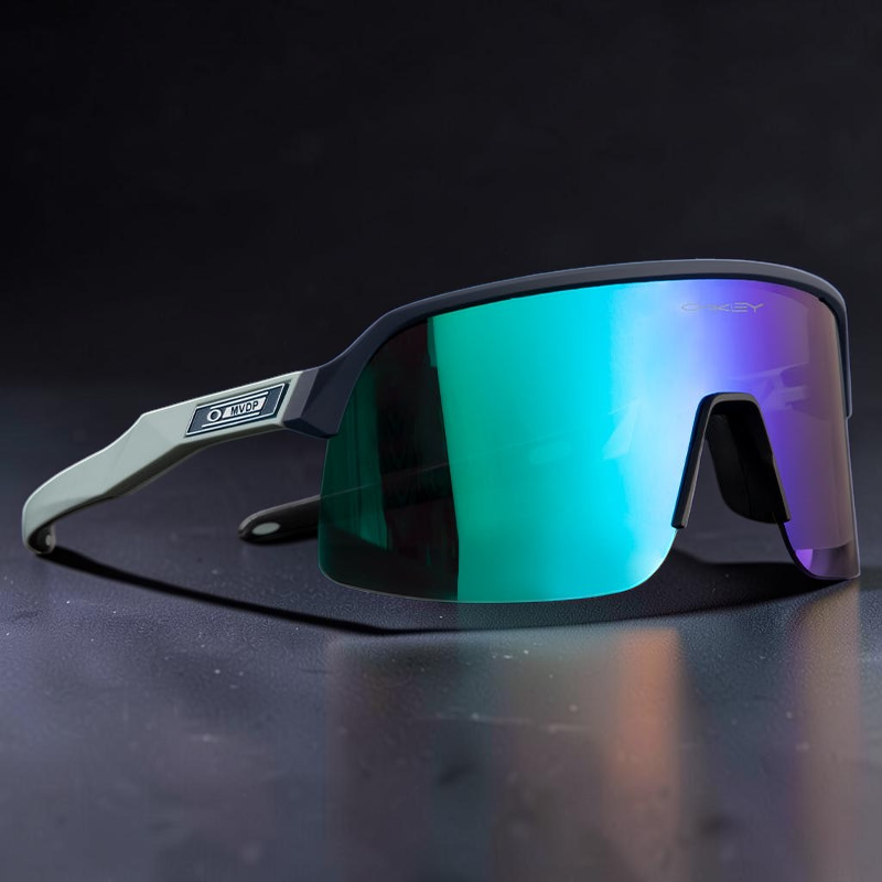 Gafas de sol deportivas OakGlasses Sutro lite con montura azul y gris y lentes reflectantes de espejo verde