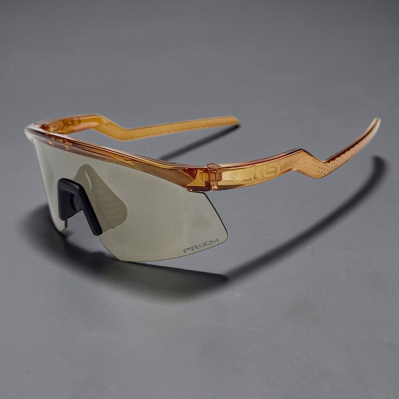 Gafas de sol deportivas OakGlasses Hydra con montura de acetato color ámbar y lentes espejadas Prizm