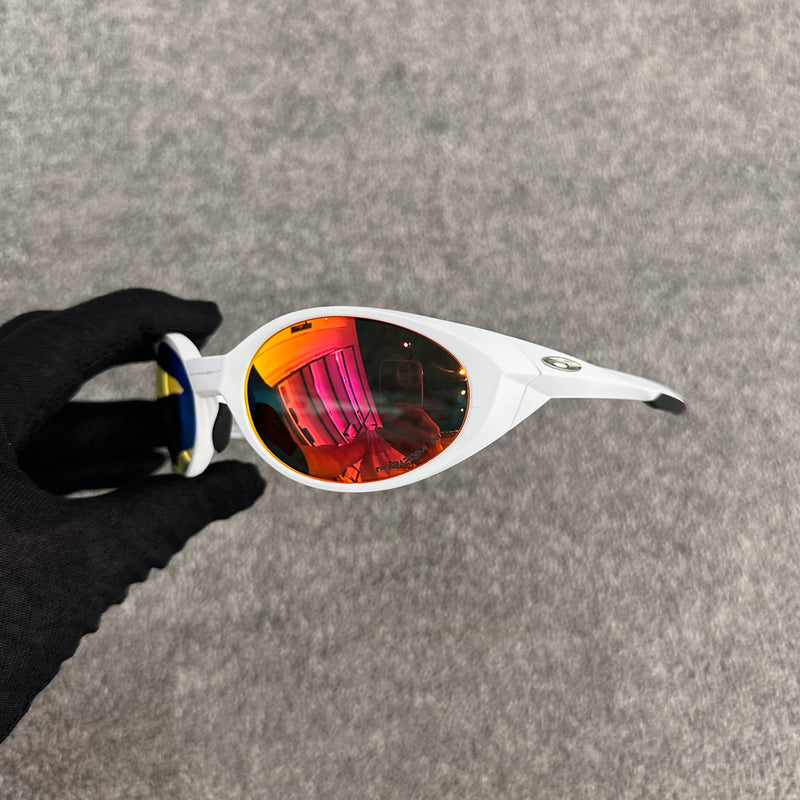 Eye jacket