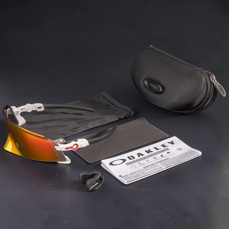 Gafas de sol deportivas OakGlasses Kato con montura blanca, lente espejada naranja y estuche protector incluido